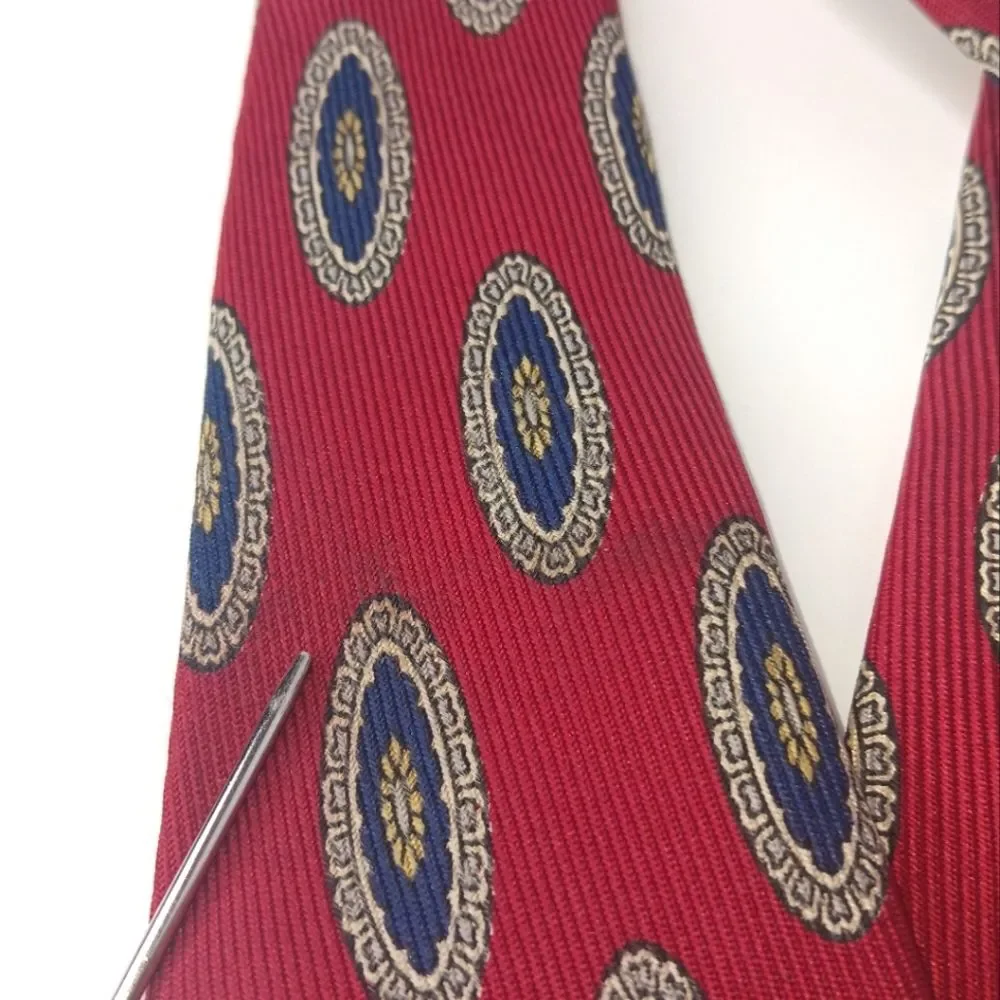 Brooks Brothers Men’s Dark Red Blue Silk Medallion Tie Vintage Bold USA